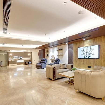 The Tyche New Delhi - Traveller'S Choice Award Winner 2025 Exterior photo