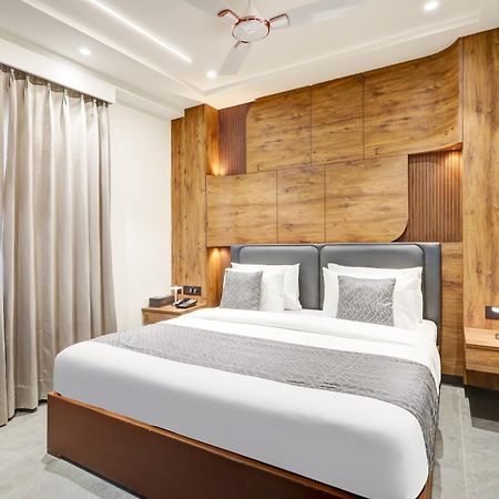 The Tyche New Delhi - Traveller'S Choice Award Winner 2025 Exterior photo