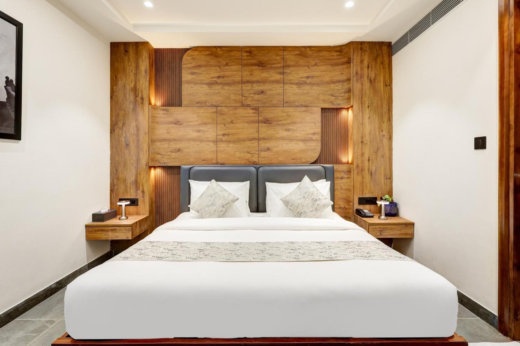 The Tyche New Delhi - Traveller'S Choice Award Winner 2025 Exterior photo