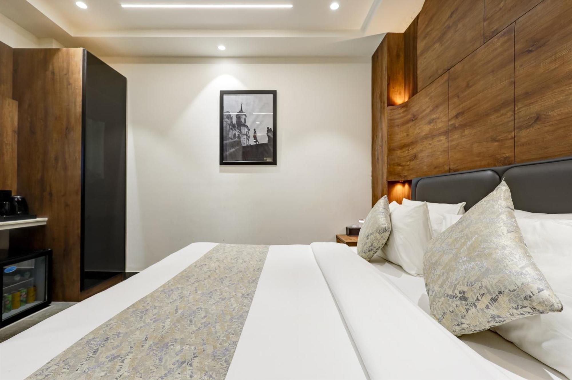 The Tyche New Delhi - Traveller'S Choice Award Winner 2025 Exterior photo
